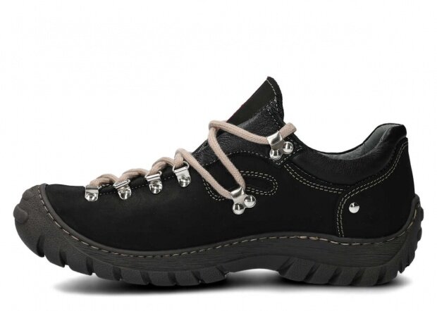 Nízké trekové boty NAGABA 055 černá crazy kožené