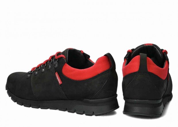 Nízké trekové boty NAGABA 070 černá crazy kožené