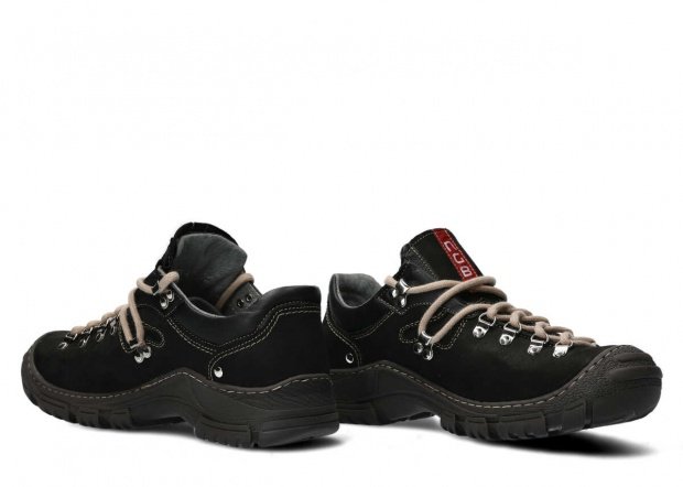 Pánské nízké trekové boty NAGABA 055 černá crazy kožené